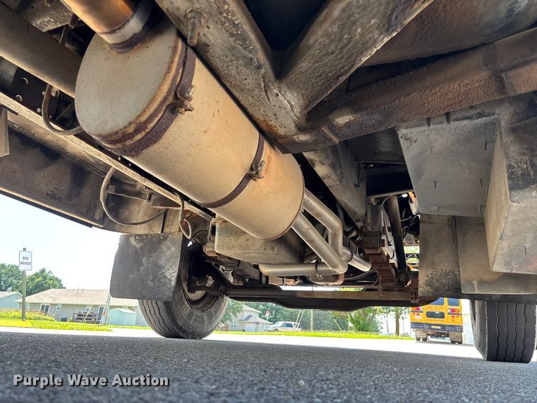image for item FC1776 1994 International 3700 school bus