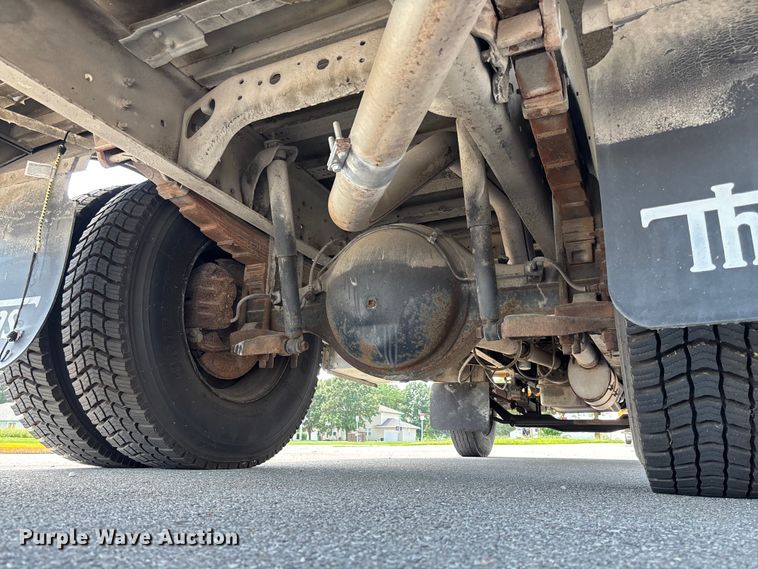 image for item FC1776 1994 International 3700 school bus