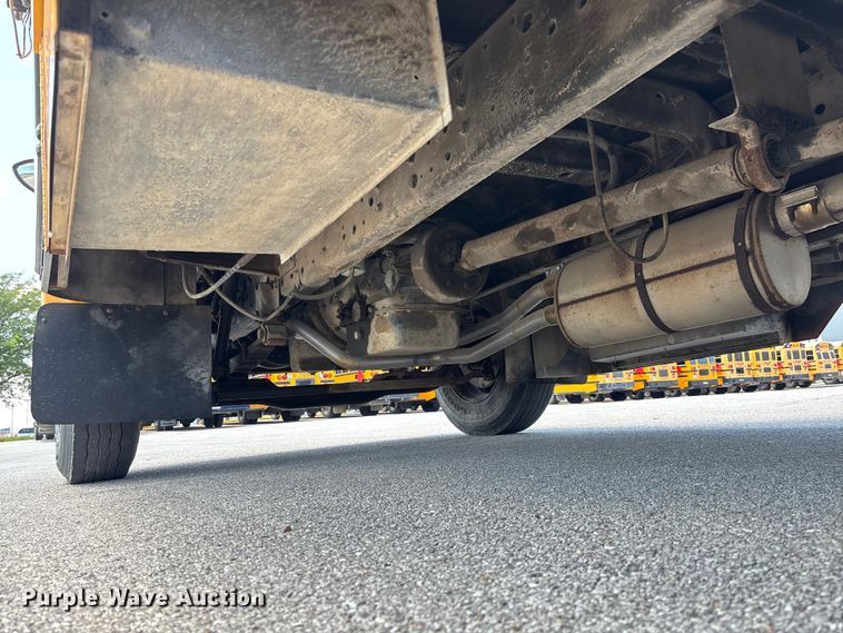 image for item FC1776 1994 International 3700 school bus