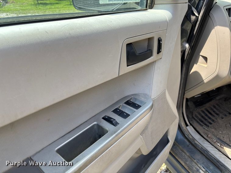 image for item FC1787 2008 Ford Escape XLT SUV