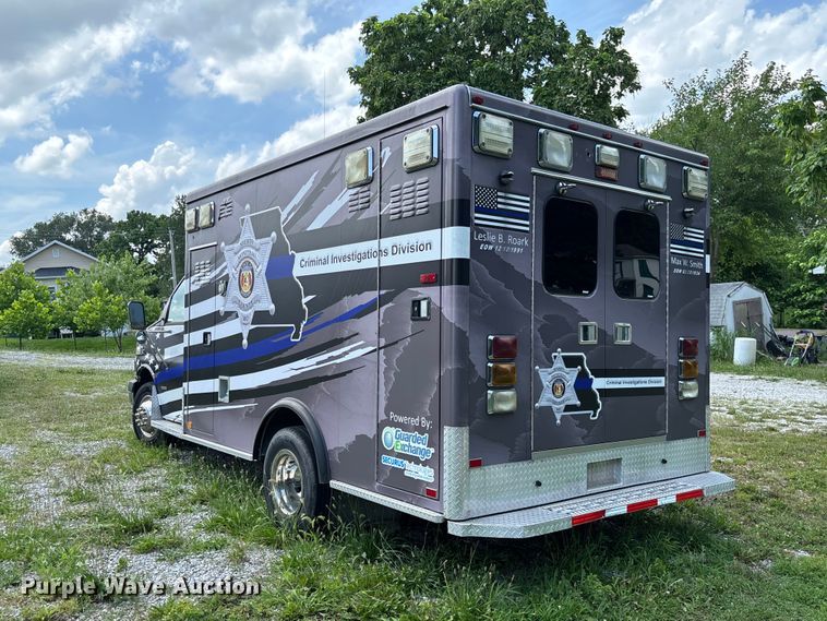 image for item FC1788 2006 GMC Savana ambulance