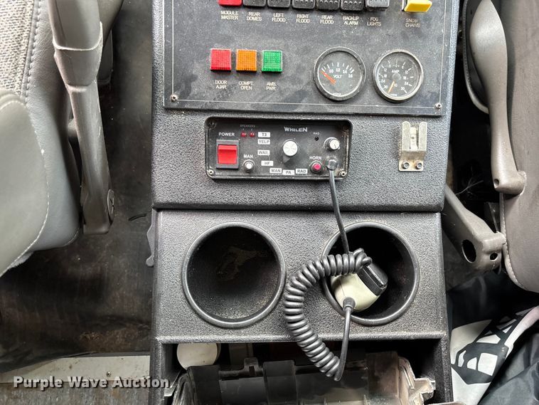 image for item FC1788 2006 GMC Savana ambulance