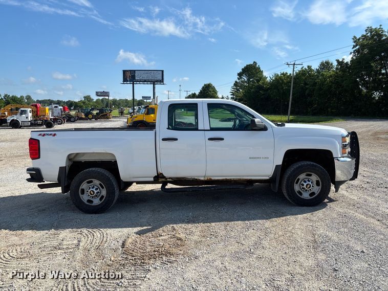 image for item FC1814 2016 Chevrolet Silverado 2500HD Ext. Cab pickup truck