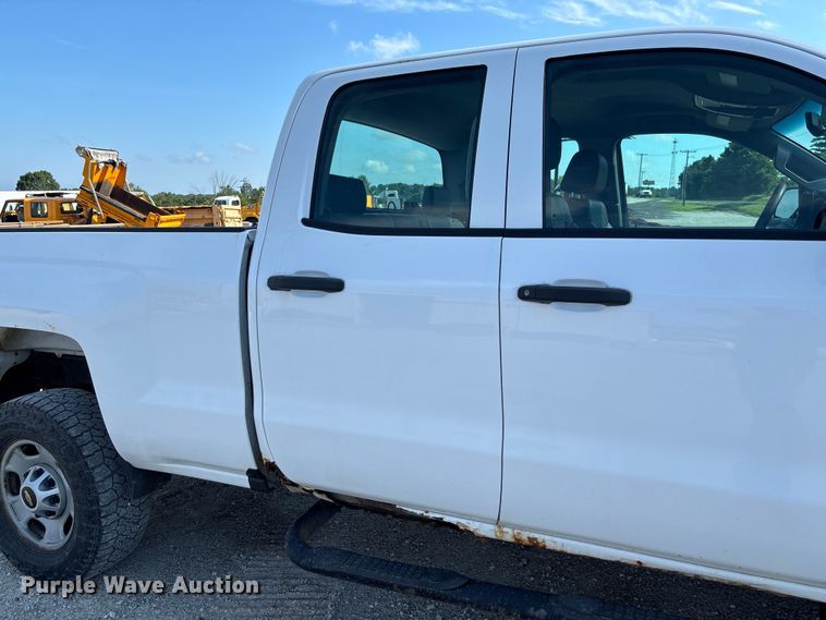 image for item FC1814 2016 Chevrolet Silverado 2500HD Ext. Cab pickup truck