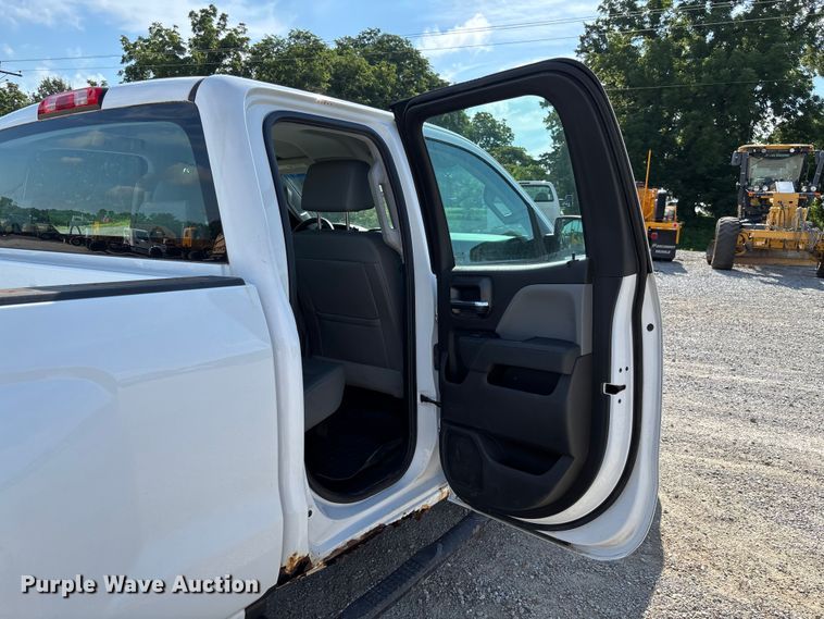 image for item FC1814 2016 Chevrolet Silverado 2500HD Ext. Cab pickup truck