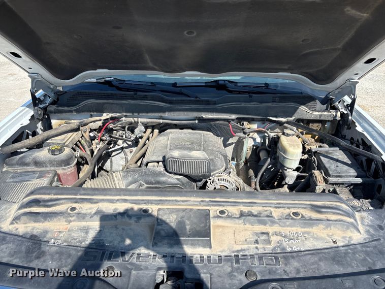 image for item FC1814 2016 Chevrolet Silverado 2500HD Ext. Cab pickup truck