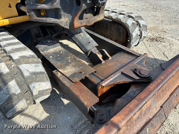 image for item FC1815 2014 John Deere 60G mini excavator