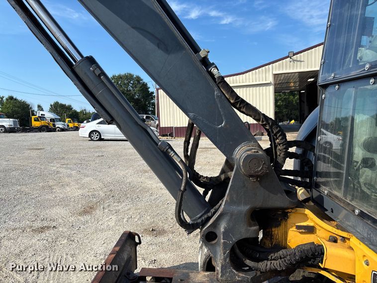 image for item FC1815 2014 John Deere 60G mini excavator