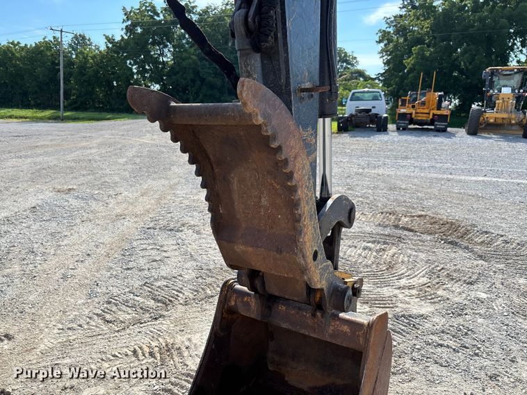 image for item FC1815 2014 John Deere 60G mini excavator