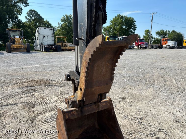image for item FC1815 2014 John Deere 60G mini excavator