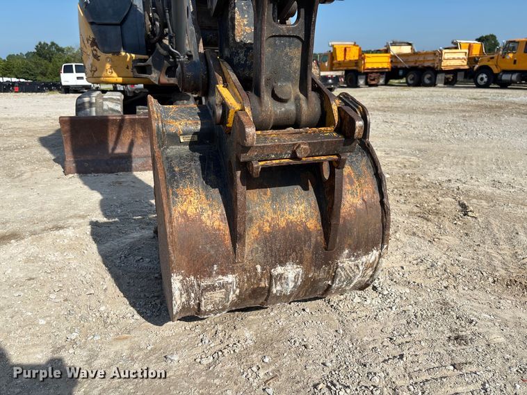 image for item FC1815 2014 John Deere 60G mini excavator