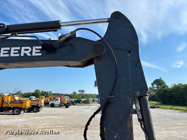 image for item FC1815 2014 John Deere 60G mini excavator