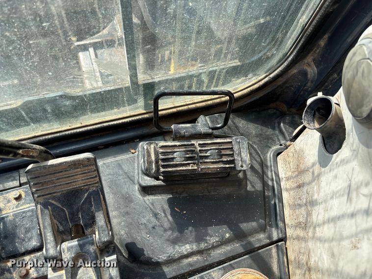 image for item FC1815 2014 John Deere 60G mini excavator