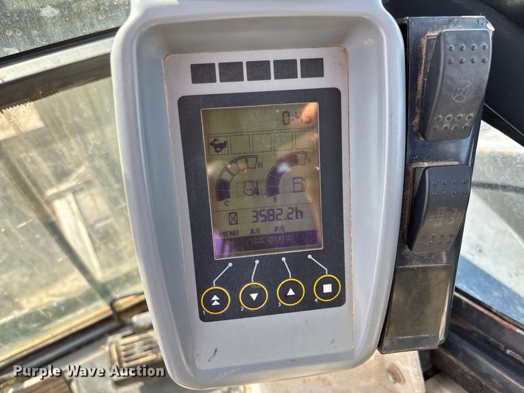 image for item FC1815 2014 John Deere 60G mini excavator
