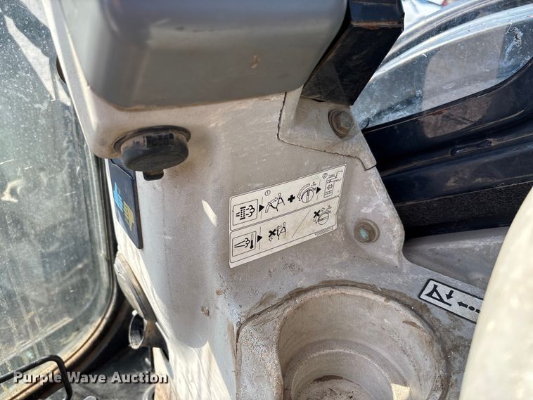 image for item FC1815 2014 John Deere 60G mini excavator