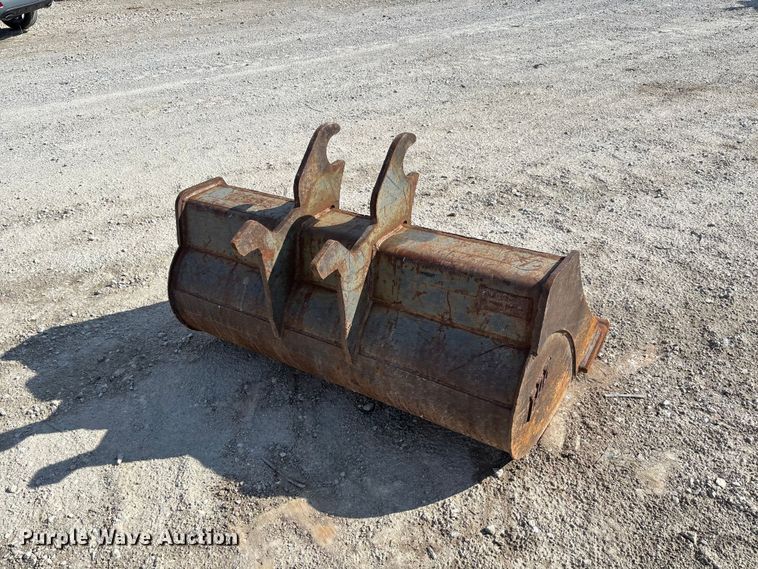 image for item FC1815 2014 John Deere 60G mini excavator