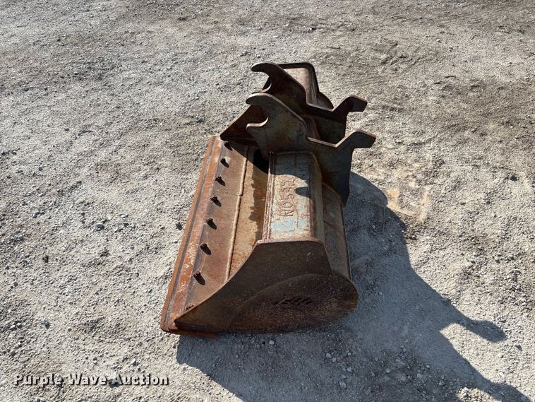 image for item FC1815 2014 John Deere 60G mini excavator