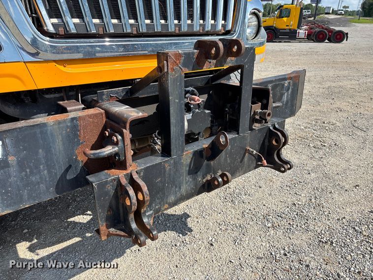 image for item FC1816 2013 International WorkStar 7500  dump truck