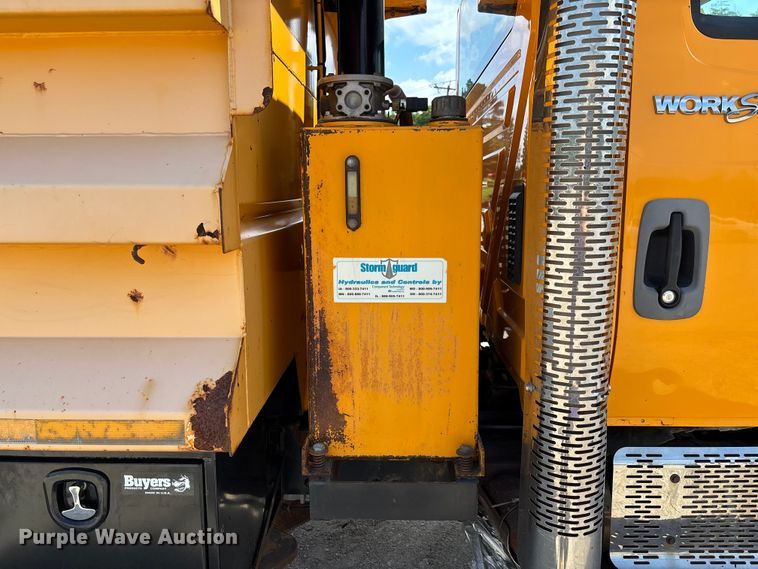 image for item FC1816 2013 International WorkStar 7500  dump truck