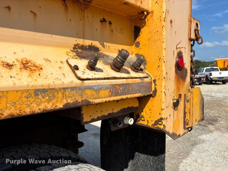 image for item FC1816 2013 International WorkStar 7500  dump truck