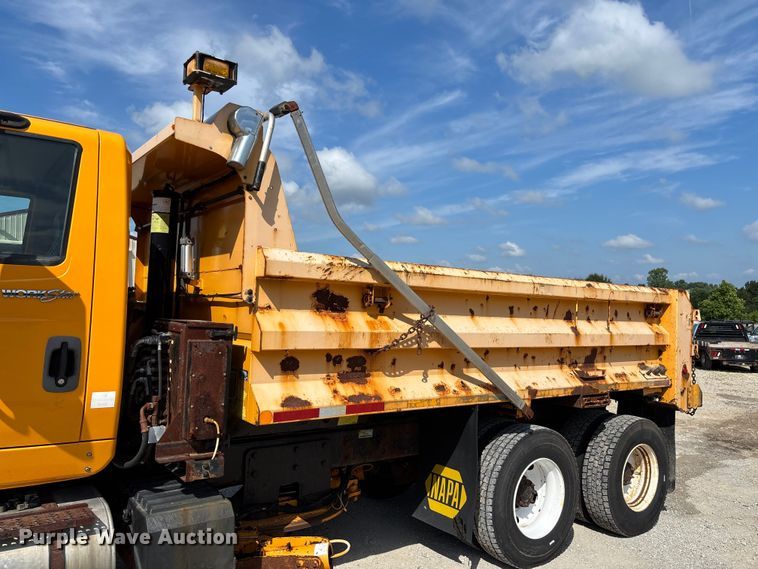 image for item FC1816 2013 International WorkStar 7500  dump truck