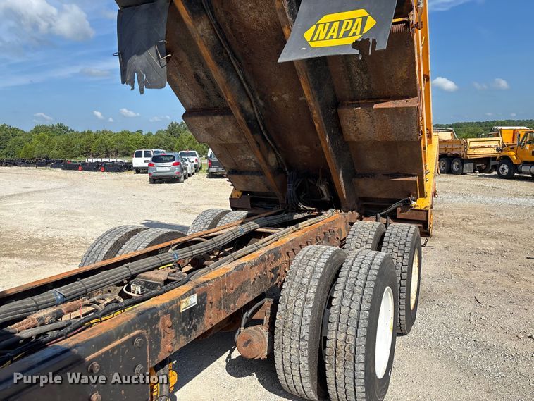 image for item FC1816 2013 International WorkStar 7500  dump truck