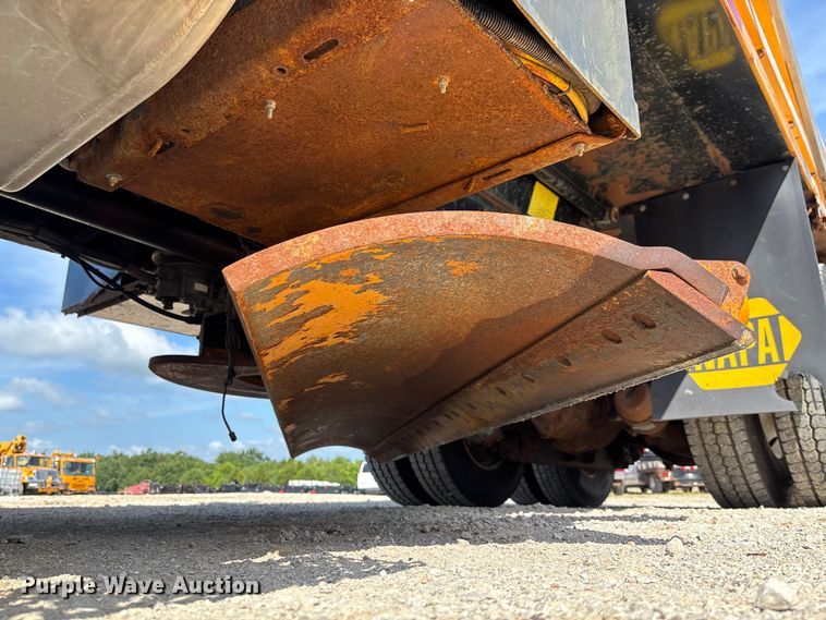 image for item FC1816 2013 International WorkStar 7500  dump truck