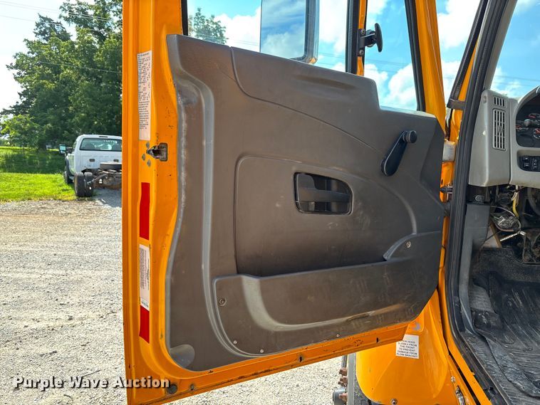 image for item FC1816 2013 International WorkStar 7500  dump truck