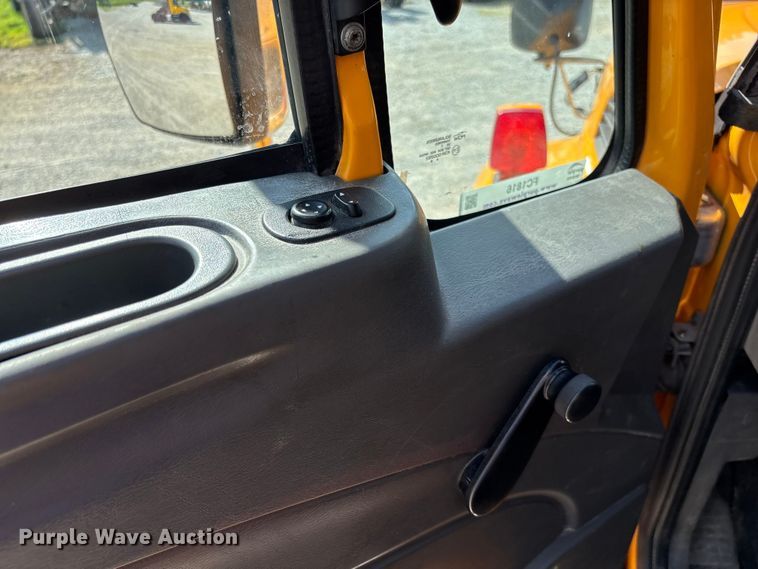 image for item FC1816 2013 International WorkStar 7500  dump truck