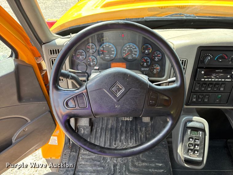 image for item FC1816 2013 International WorkStar 7500  dump truck