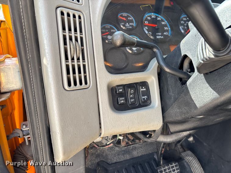 image for item FC1816 2013 International WorkStar 7500  dump truck