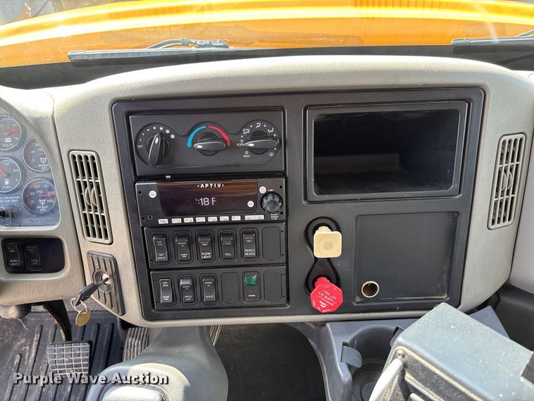 image for item FC1816 2013 International WorkStar 7500  dump truck