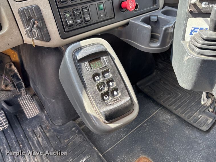 image for item FC1816 2013 International WorkStar 7500  dump truck