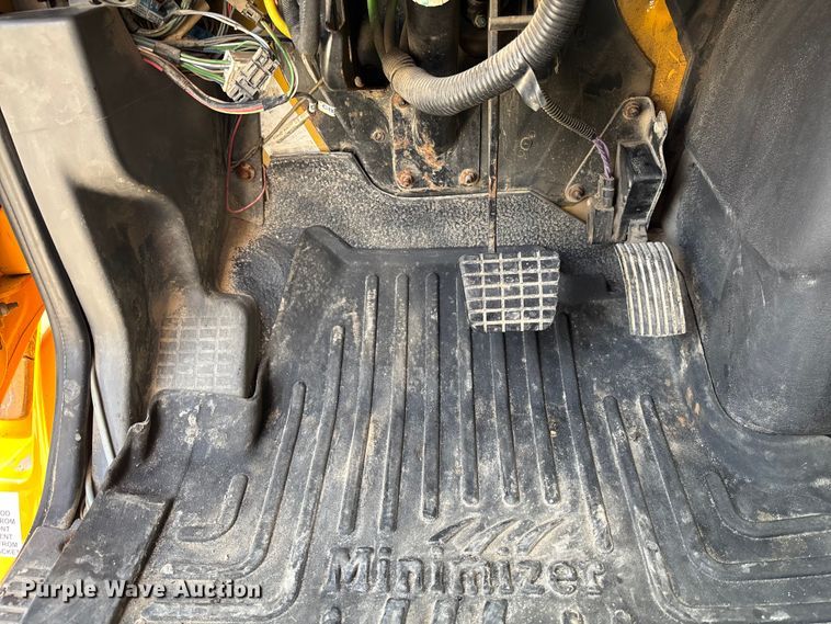 image for item FC1816 2013 International WorkStar 7500  dump truck