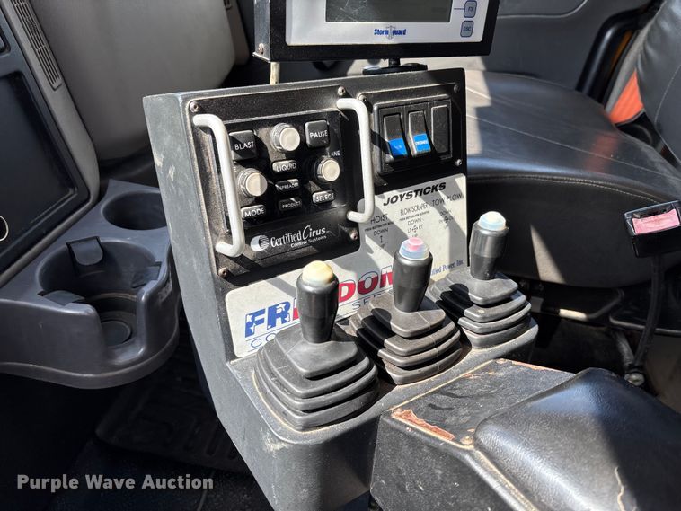 image for item FC1816 2013 International WorkStar 7500  dump truck