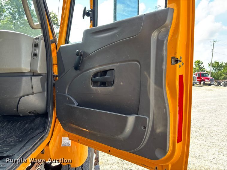 image for item FC1816 2013 International WorkStar 7500  dump truck