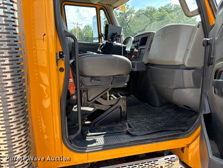 image for item FC1816 2013 International WorkStar 7500  dump truck
