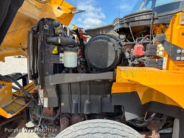 image for item FC1816 2013 International WorkStar 7500  dump truck
