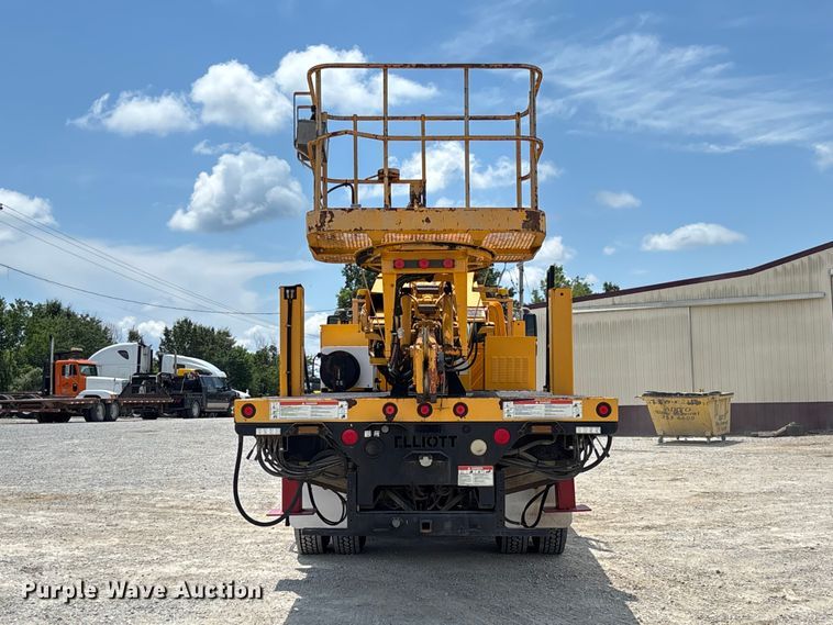 image for item FC1817 2007 International 7400 bucket truck