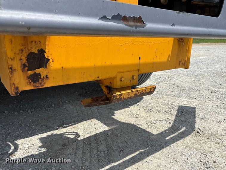 image for item FC1817 2007 International 7400 bucket truck