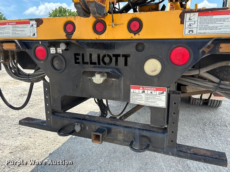 image for item FC1817 2007 International 7400 bucket truck