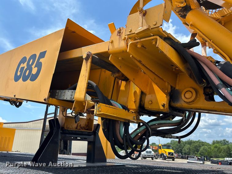 image for item FC1817 2007 International 7400 bucket truck