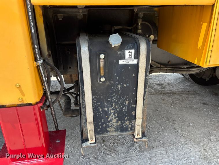 image for item FC1817 2007 International 7400 bucket truck