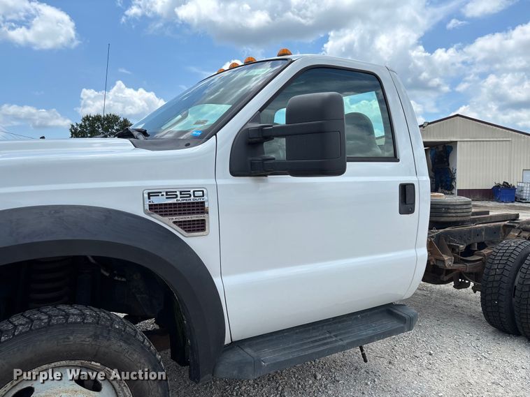 image for item FC1818 2008 Ford F550 Super Duty XL truck cab and chassis