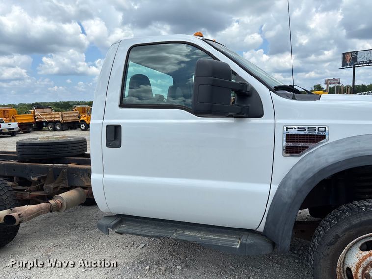 image for item FC1818 2008 Ford F550 Super Duty XL truck cab and chassis
