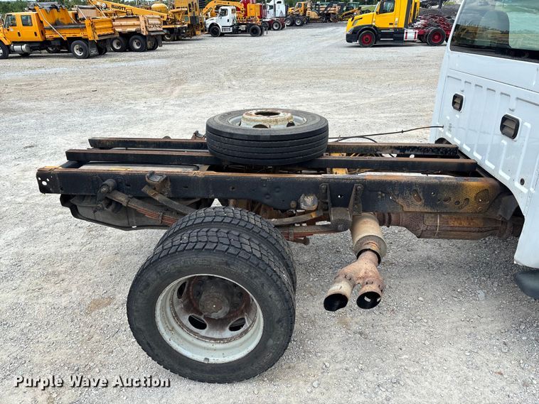 image for item FC1818 2008 Ford F550 Super Duty XL truck cab and chassis