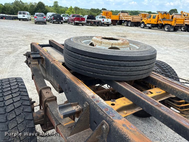 image for item FC1818 2008 Ford F550 Super Duty XL truck cab and chassis