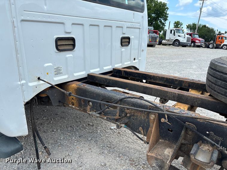 image for item FC1818 2008 Ford F550 Super Duty XL truck cab and chassis