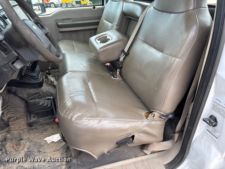 image for item FC1818 2008 Ford F550 Super Duty XL truck cab and chassis