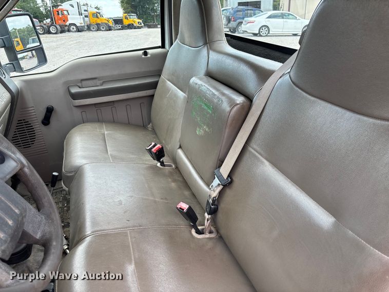 image for item FC1818 2008 Ford F550 Super Duty XL truck cab and chassis
